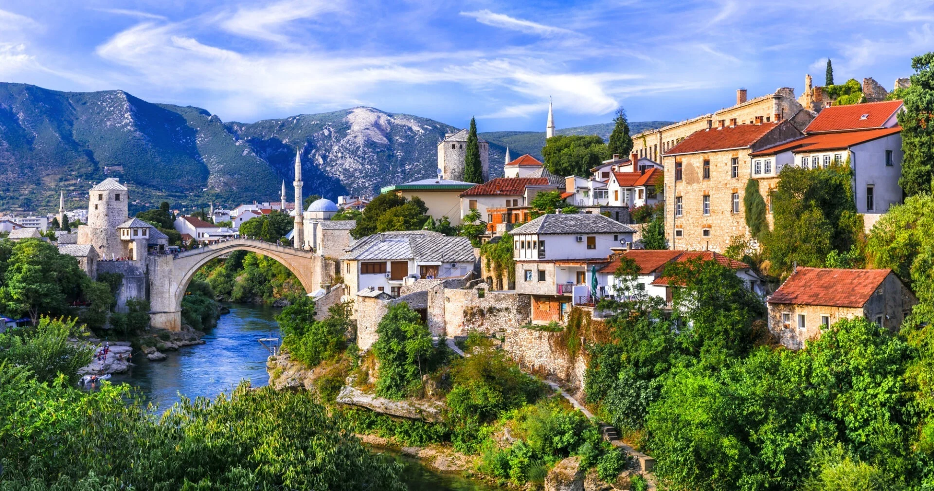 Iconische oude stad Mostar met beroemde brug in Bosnië en Herzegovina.