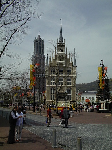 Het stadhuis van Gouda en de Utrechtse Dom (Foto: Radio Nederland Wereldomroep)