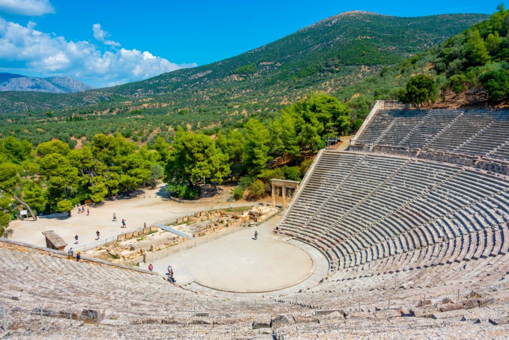 oud-theater aan de Asclepieion van Epidaurus in Griekenland